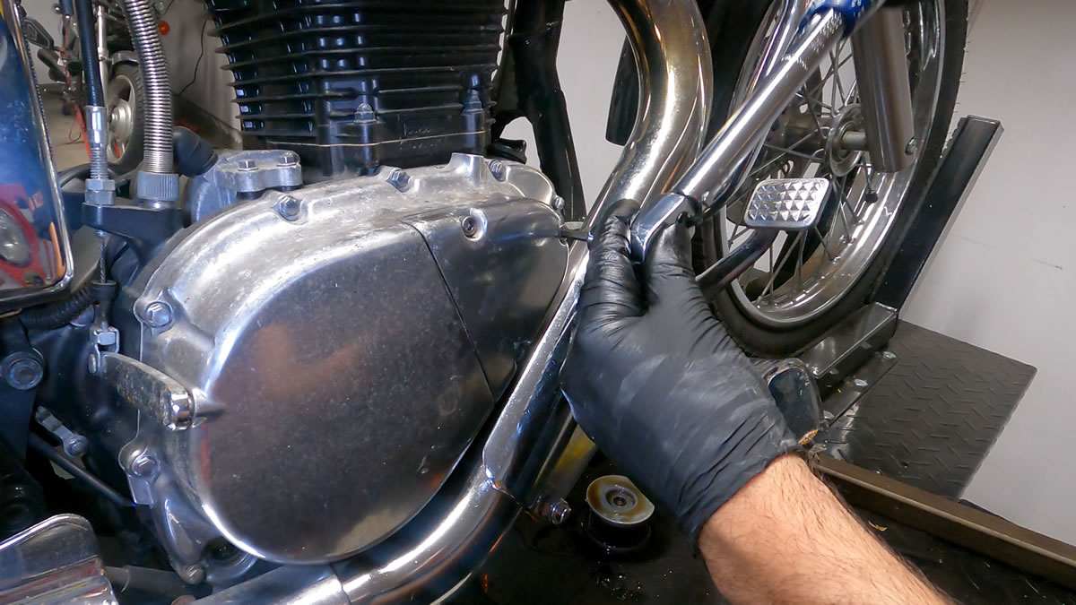 How To Change Oil & Filter on a Suzuki Boulevard S40